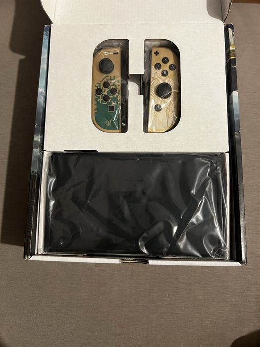 Nintendo switch oled zelda edition + etui(bez gwarancji)