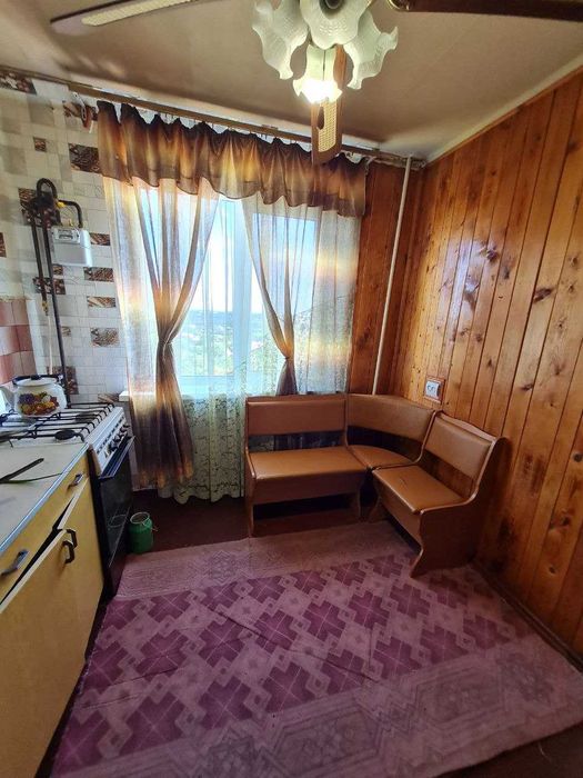 Продам 3 кімн. квартиру. р-н 3 міської лікарні. 28500