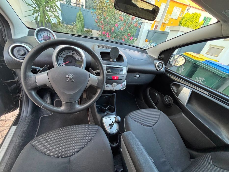 Carro Peugeot 107