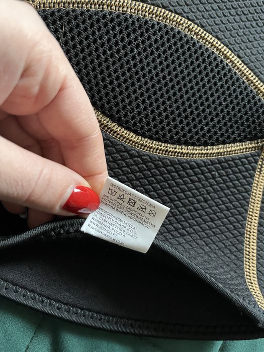 Opaska stabilizator neoprenowa na staw kolanowy kolano M