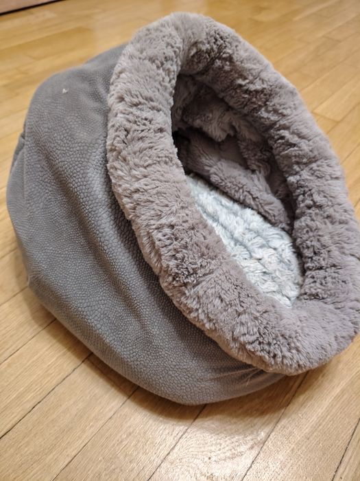 Домик лежак для кошки , пещера