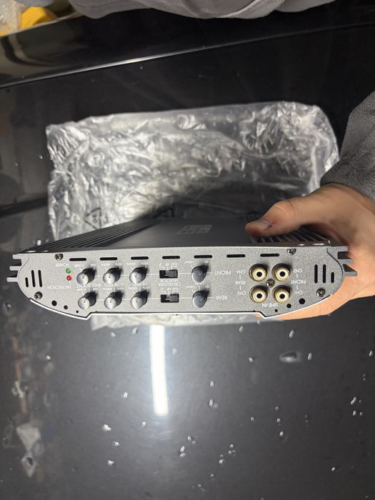 Підсилювач  Blaupunkt GTA-450
