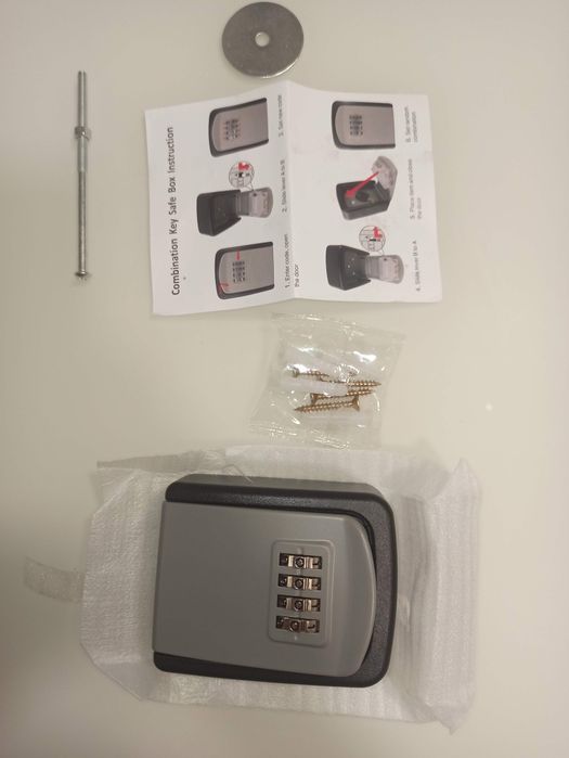 Cofre metálico para chaves código 4 dígitos424680797755811841