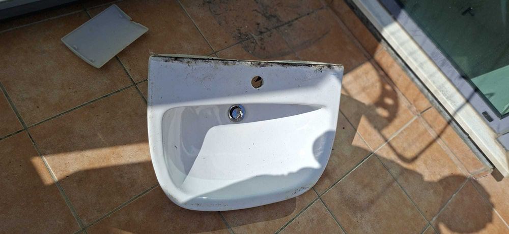 Vende-se Lavatório branco
