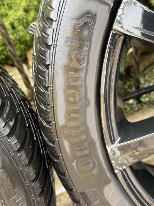 Всесезонка 215/45/18 Continental