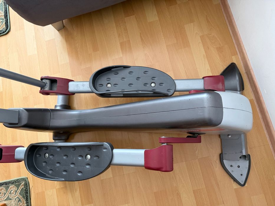 Orbitrek z monitorkiem