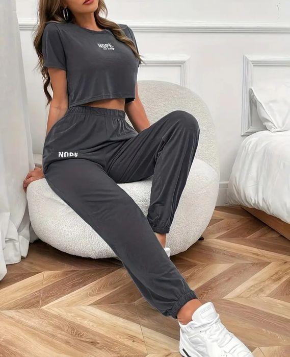 Літній костюм для прогулянок