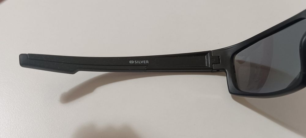 Óculos de sol novos