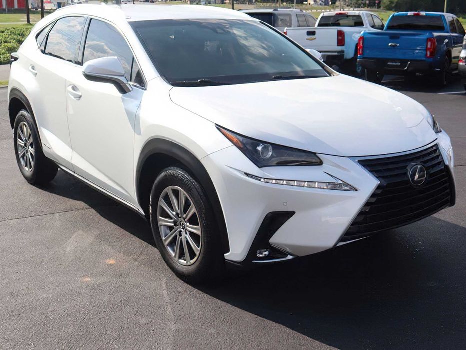 Lexus NX 300h      2019