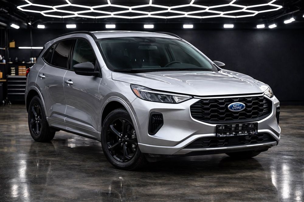 Ford Kuga 1.5 Ecoboost ST-LINE 4x4 2024r