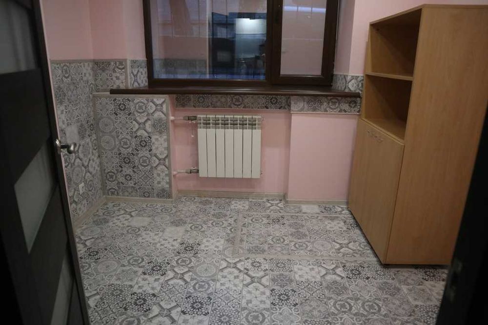 продам трехкомнатную квартиру ул. Мира
