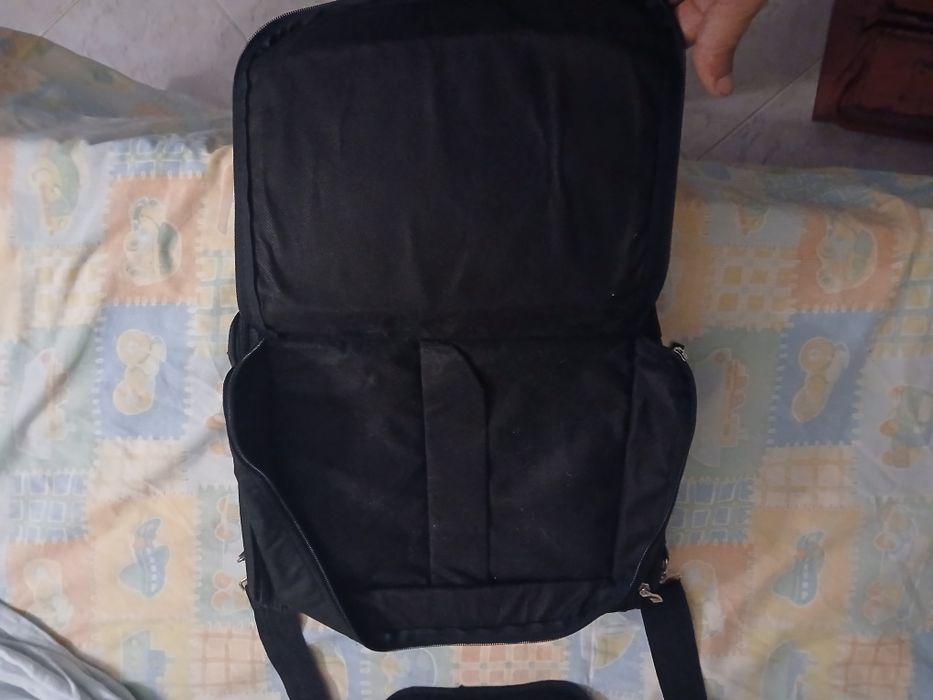 Mala de ombro para PC portátil preta