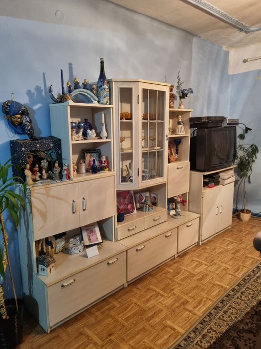 Sprzedam biala mebloscianke