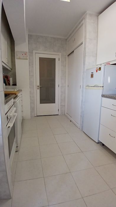 T2 Jardins Arrábida - Arrenda-se