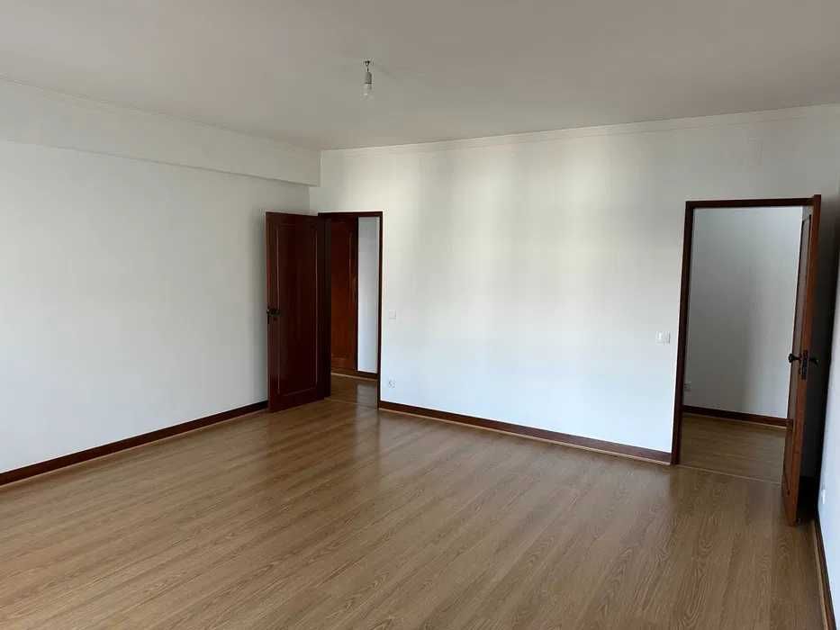 Aluga T2 Avenida Nuno Álvares