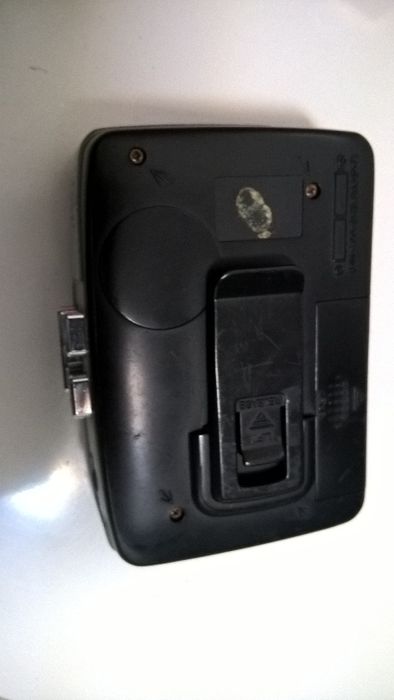 Leitor de cassetes com coluna