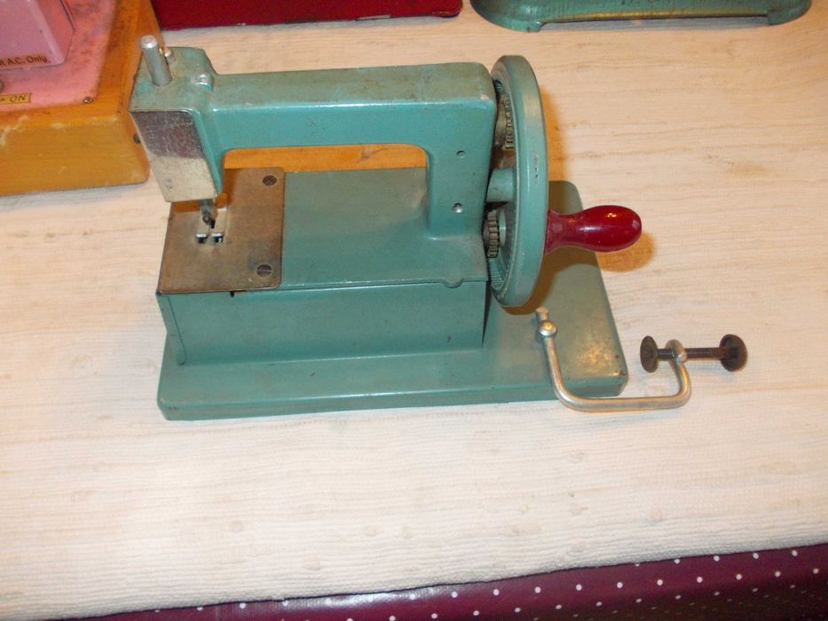 Colecção de Maquinas de costura Brinquedos