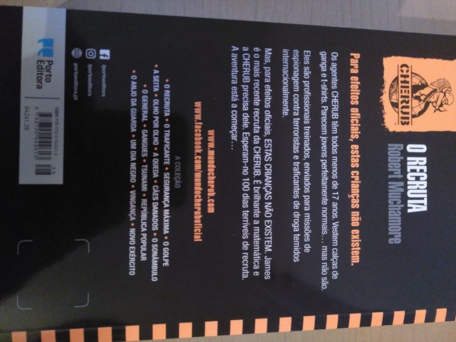 "O Recruta" de Robert Muchamore