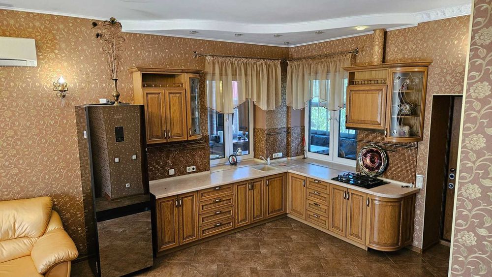 Продаж будинку-бункер 250м  Гореничі! Киів  10 хв!