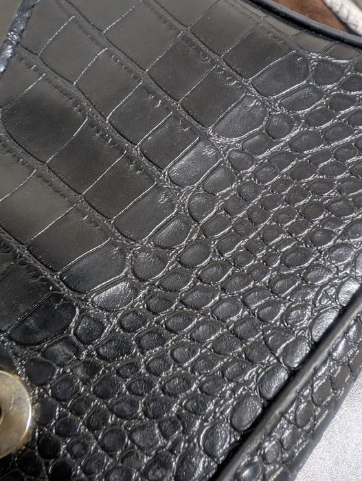 Сумочка багет, модна та стильна