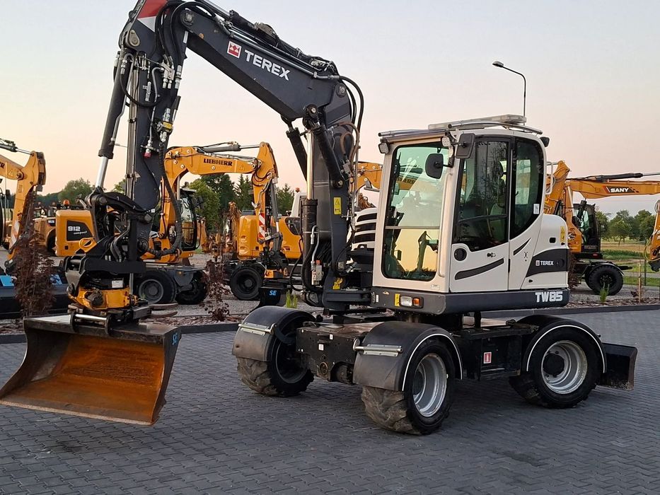 Terex SCHAEFF TW85 ROTOTILT ze szczypcami