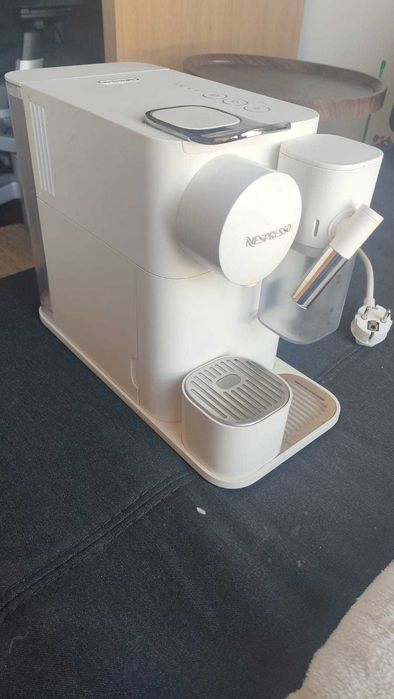 Nespresso Delonghi Lattissima One