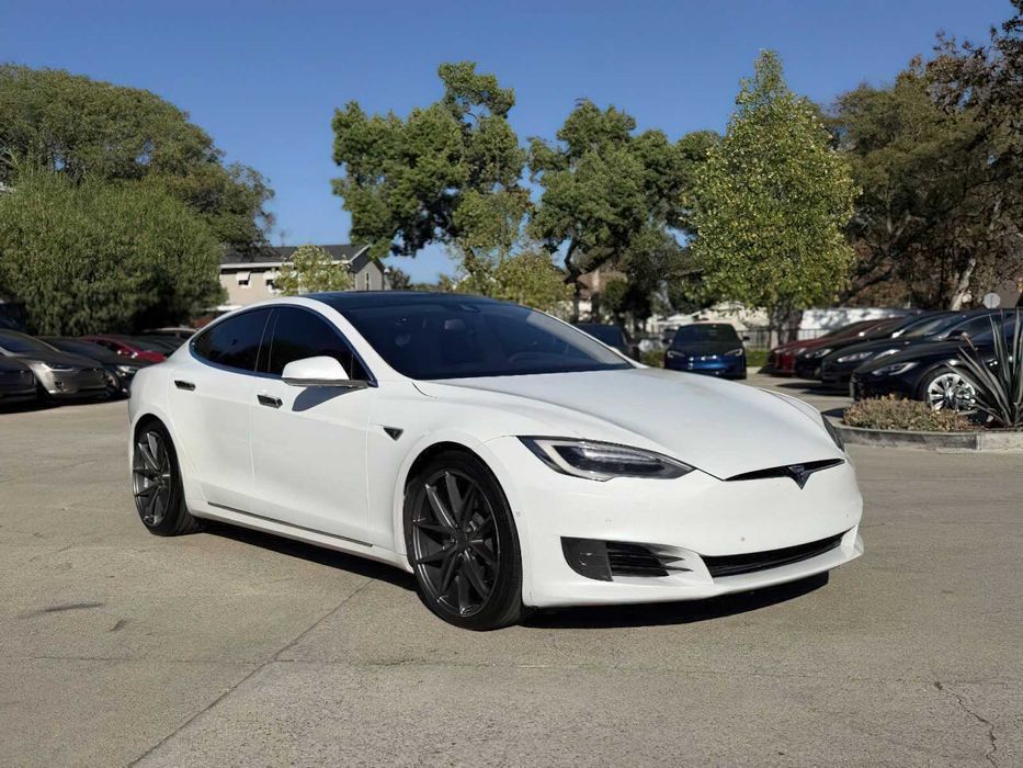 Tesla Model S 75D      2016