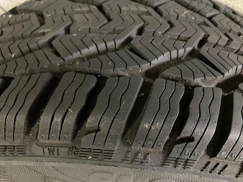 Kit de Jantes Desportivas + Pneus 205/45 R17 4x108