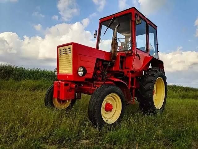 Продається трактор Т25