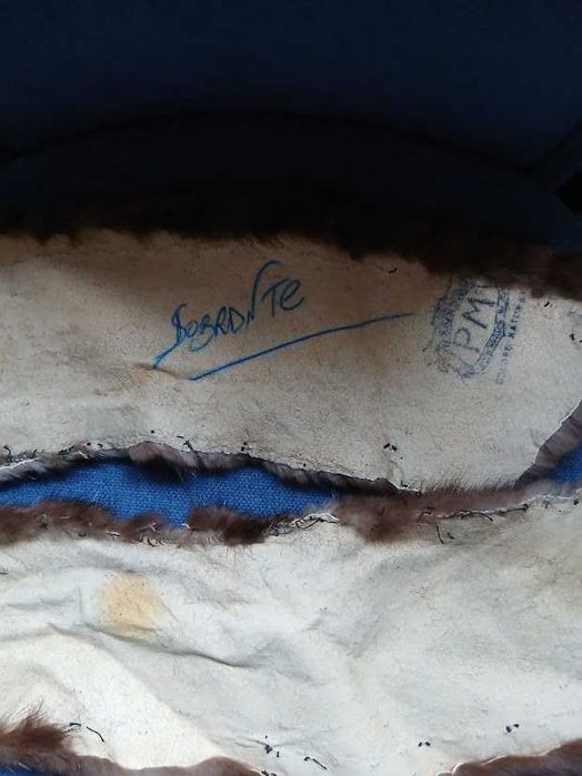 2 peças de pêlo castanho que dá para fazer punhos