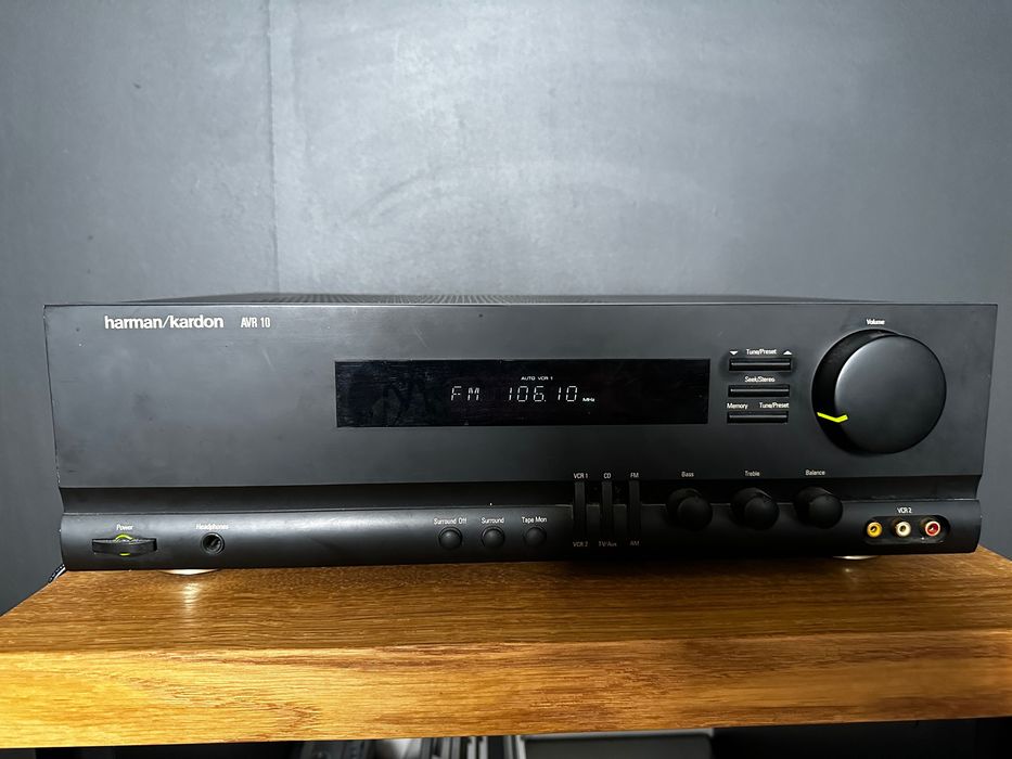 Amplituner Harman Kardon AVR 10