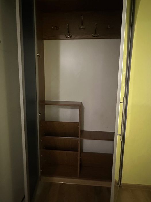 Продам шафу коридорну