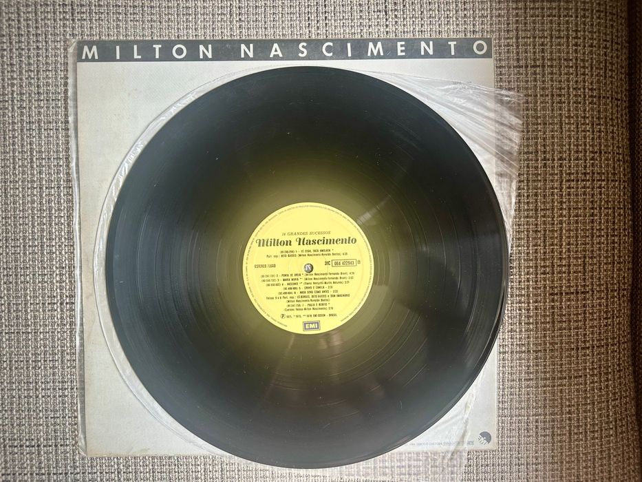 Disco vinil Milton Nascimento- 14 grandes sucessos