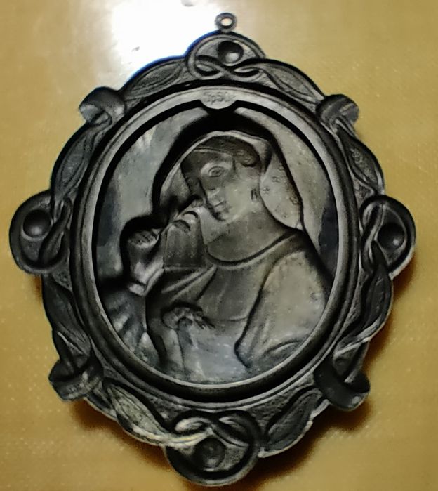 Винтажная подвеска кулон-камея Дама с цветком