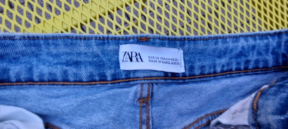Spodenki jeansowe Zara