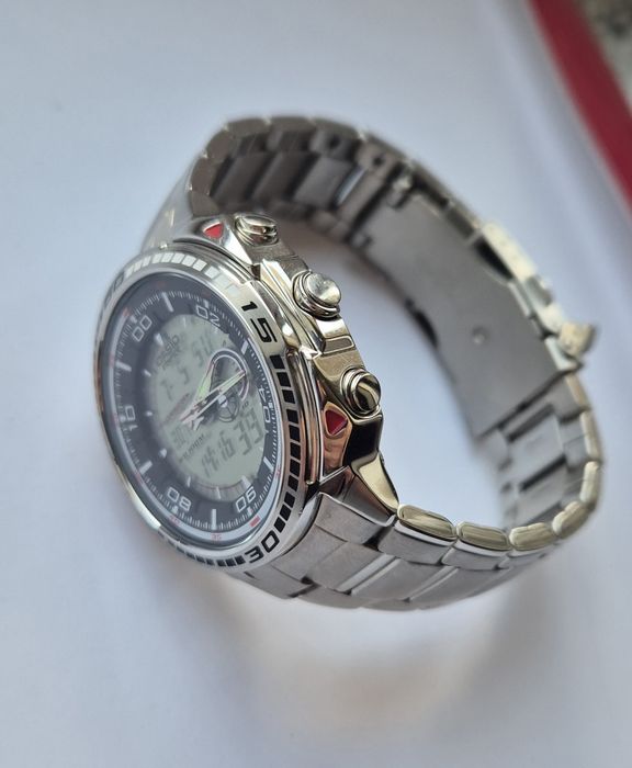 Zegarek Casio Edifice EFA-121D-7AVEF vintage
