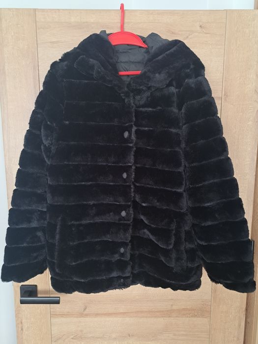 Czarne dwustronne sztuczne futerko