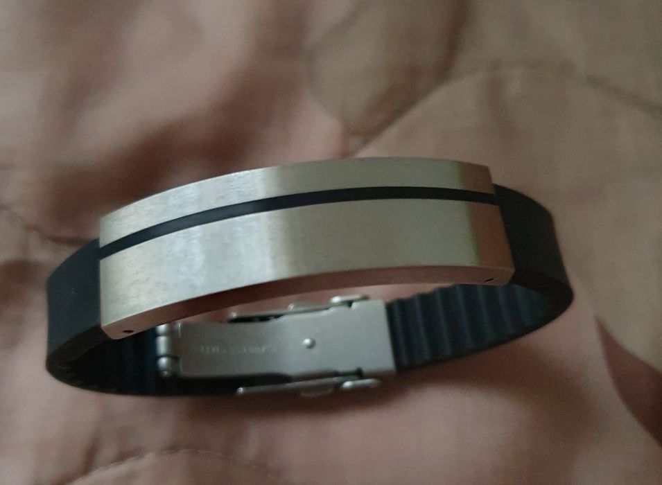 Pulseira para homem - Borracha e aço inoxidável