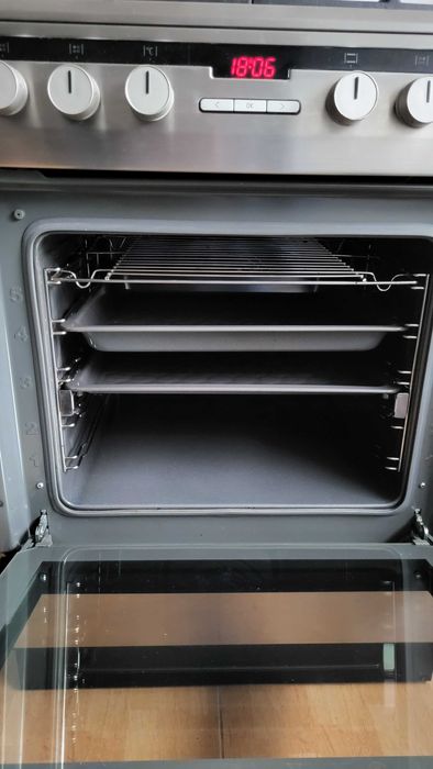 kuchenka gazowo elektryczna