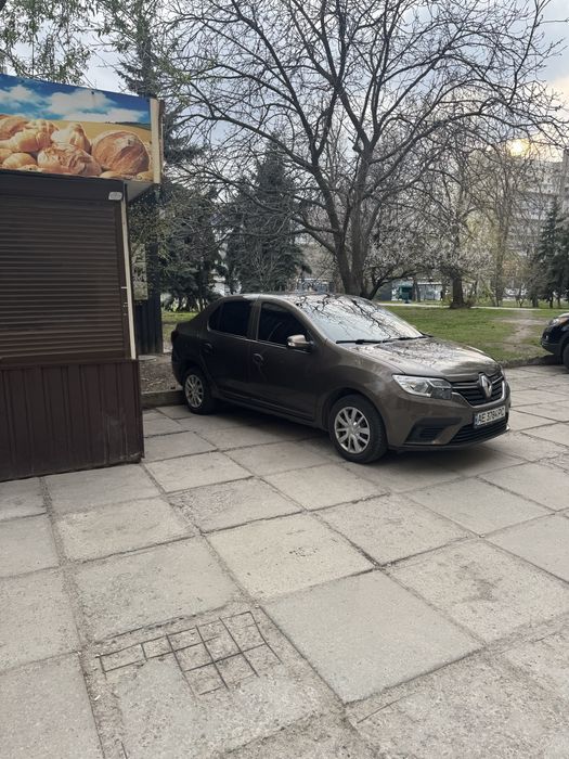 Продам Рено Логан 2021