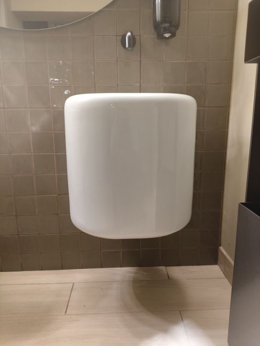 Lavatório Design SANINDUSA STATUS + Torneira Eletrónica BRUMA Preta
