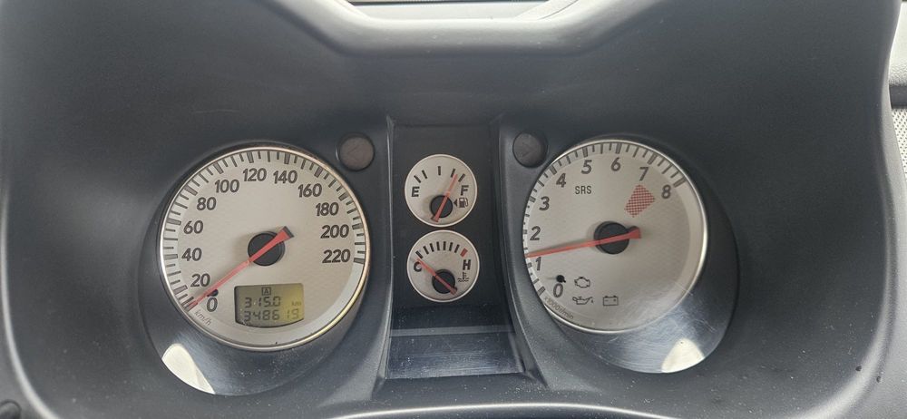 Mitsubishi Outlander 2.0 plus gaz