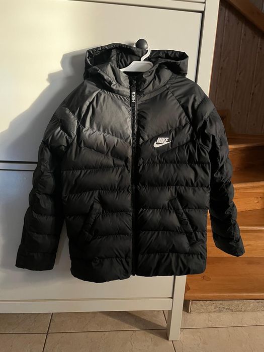 Kurtka zimowa nike 128-137
