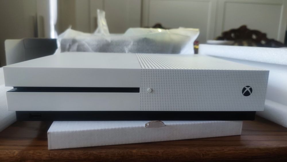 Konsola Xbox one s 1tb plus Kinect