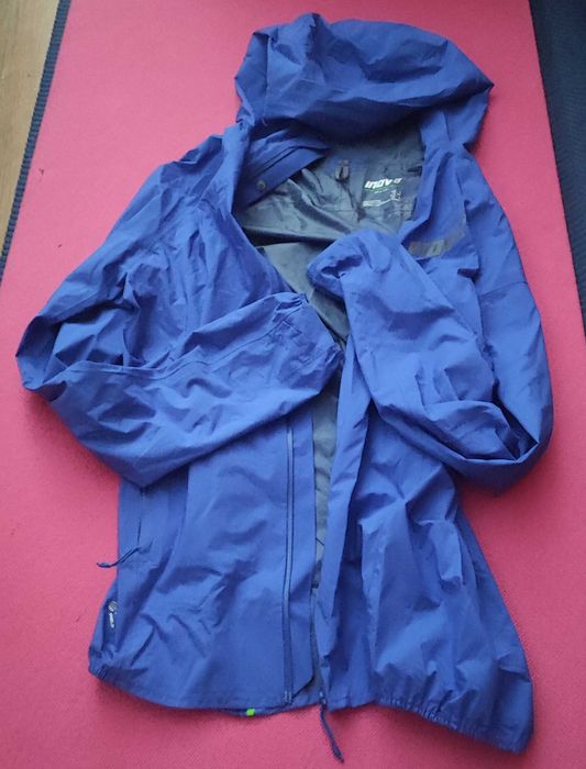 Lekka, wodoodporna kurtka do biegania INOV