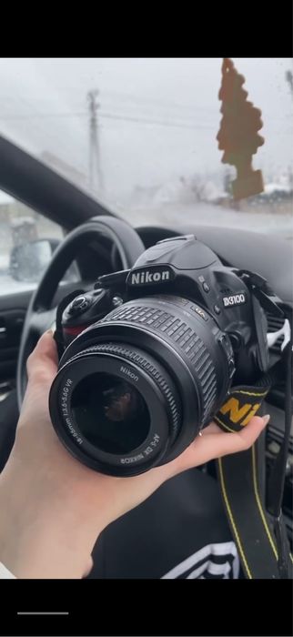 Фотоапарат D3100
