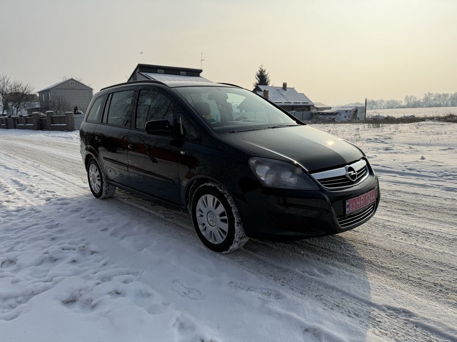 Свіжопригнаний Opel Zafira з Німеччини Розмитнений