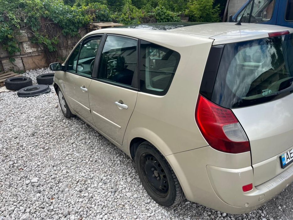 Продам RENAULT  scenik