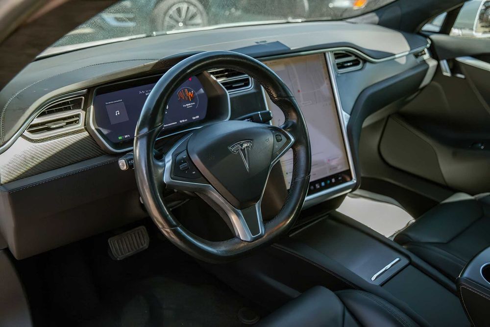 Tesla Model S 100D      2019