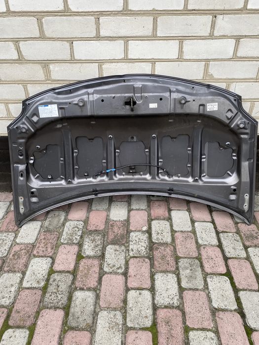 Продается капот Toyota Ayris